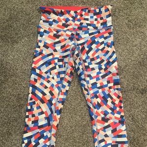 Lululemon Crop Wunder Under Leggings *flaw* see photo